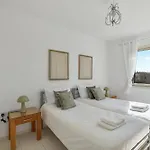 Kastalia Springs 3bd Viilla In Peiya By Vichy Holidays