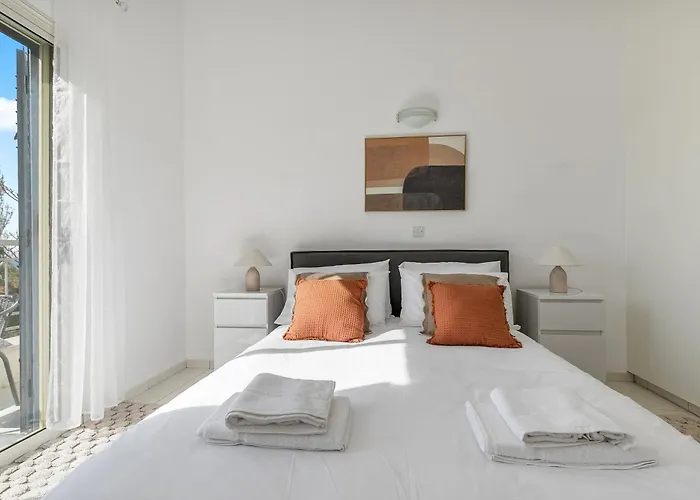 Kastalia Springs 3bd Viilla In Peiya By Vichy Holidays פאפוס