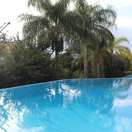 Kastalia Springs 3bd Viilla In Peiya By Vichy Holidays