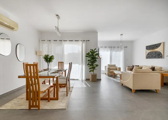 Kastalia Springs 3bd Viilla In Peiya By Vichy Holidays *