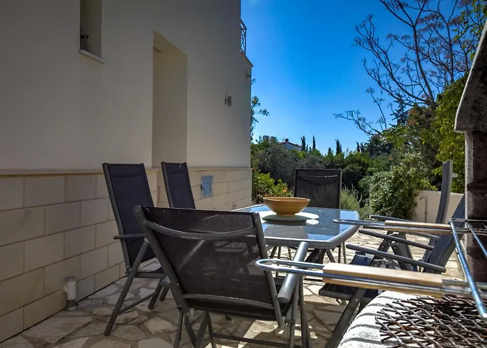 Вилла Kastalia Springs 3bd Viilla In Peiya By Vichy Holidays Пафос