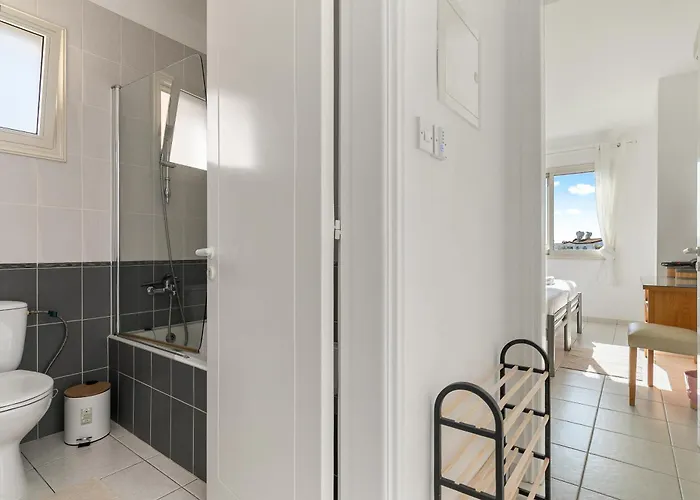 Kastalia Springs 3bd Viilla In Peiya By Vichy Holidays Пафос