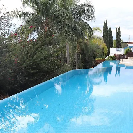 Kastalia Springs 3bd Viilla In Peiya By Vichy Holidays 파포스